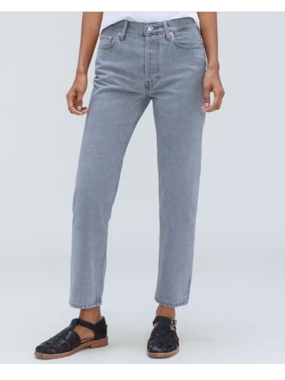Everlane The Relaxed Straight Jean
Organic Cotton Gray Size 27 NWT